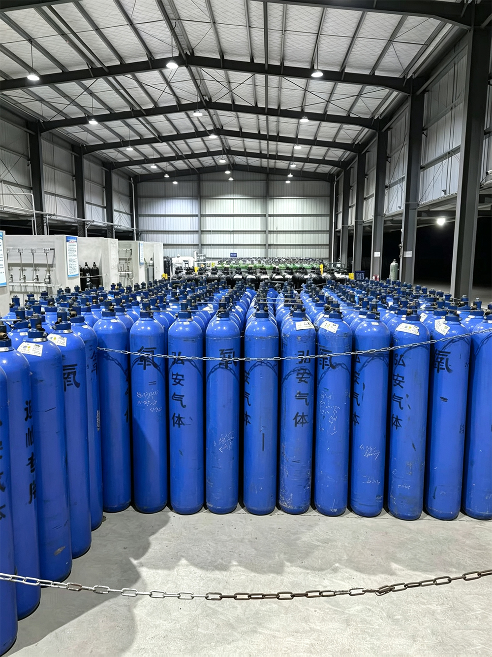 湖北弘安气体有限公司在气体行业已稳健深耕 30 余载。公司采用全新的设备